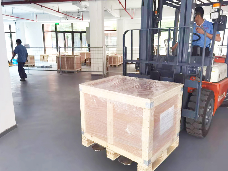 HANDLING SHIPPING