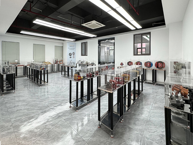 SHOW ROOM